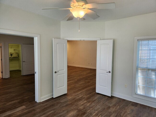 Building Photo - 411 Southbridge Blvd