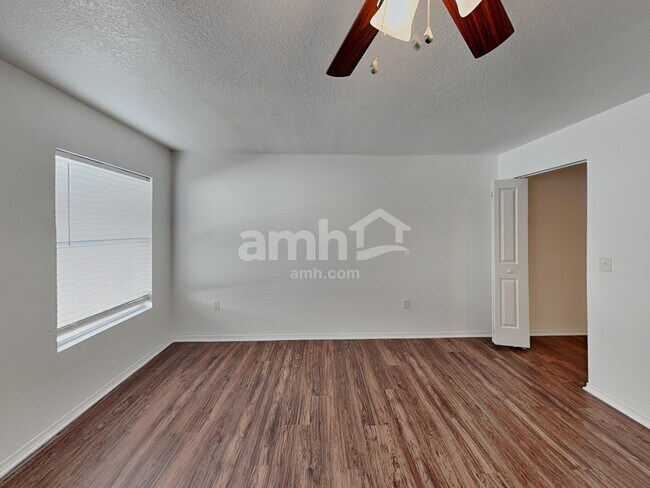 Building Photo - 10920 Pond Pine Dr