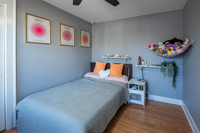 Building Photo - 21 Edge Hill Rd