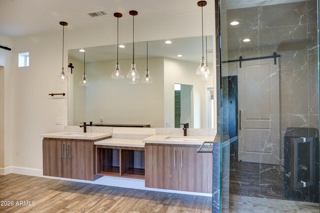 Building Photo - 2016 E State Ave