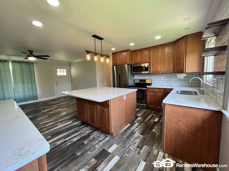 Building Photo - 1041 Piedras Pkwy