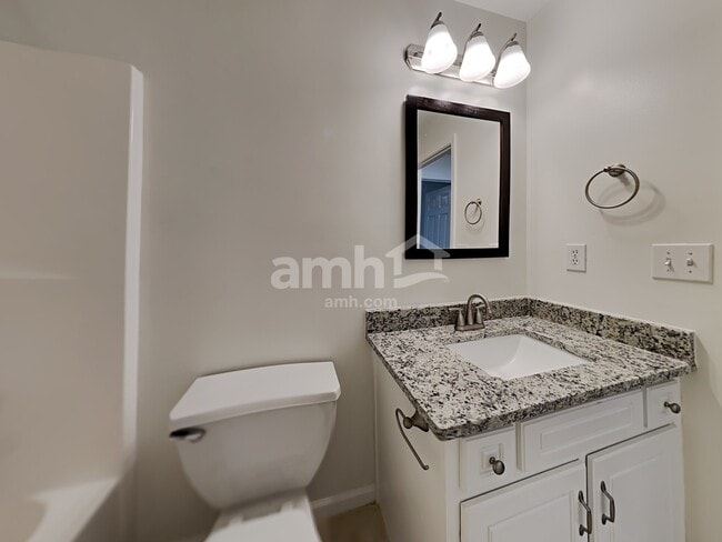 Building Photo - 270 Grayson Manor Dr SW