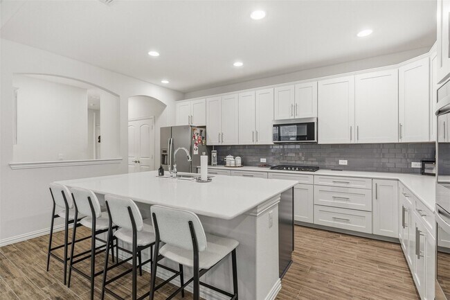 Building Photo - 1934 Peace Pl