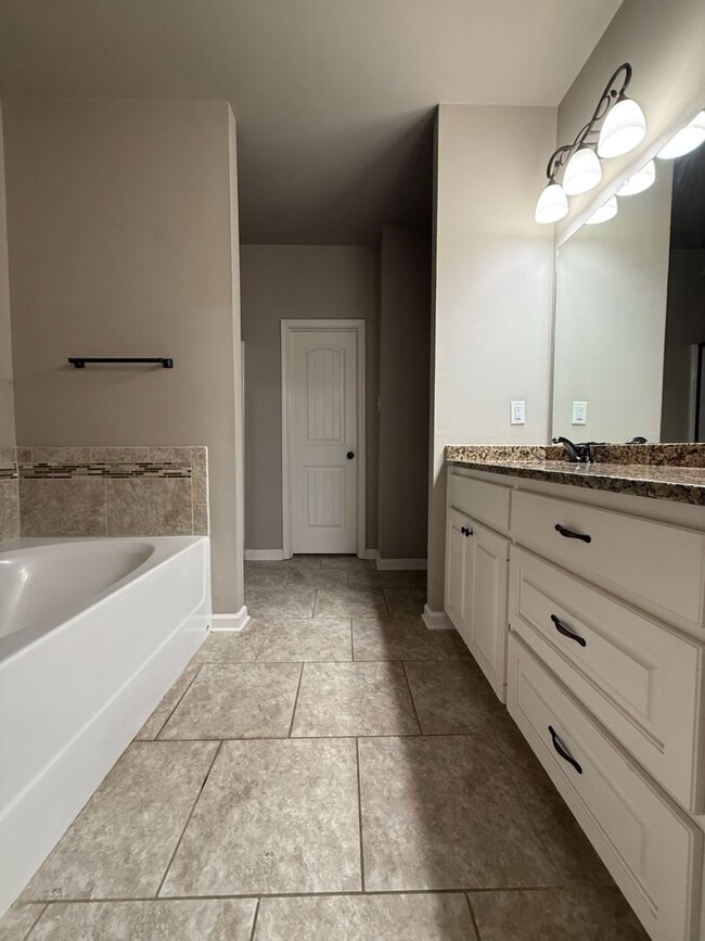 Building Photo - 14438 Tanya Dr