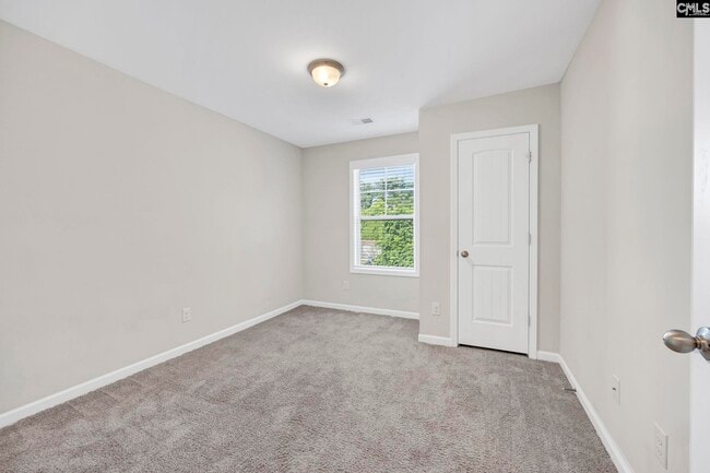 Building Photo - 493 Dawsons Park Wy