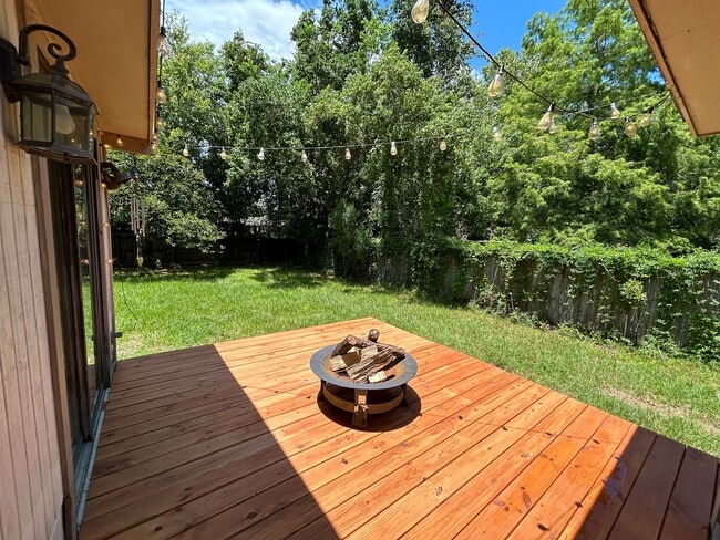 Building Photo - Updated 4 Bedroom Home in Navarre