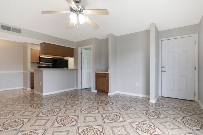 Building Photo - 221 Lake Brook Cir
