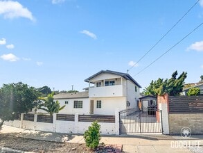 Building Photo - Beautiful 3B 2BA Duplex Unit w/ Balcony, W...