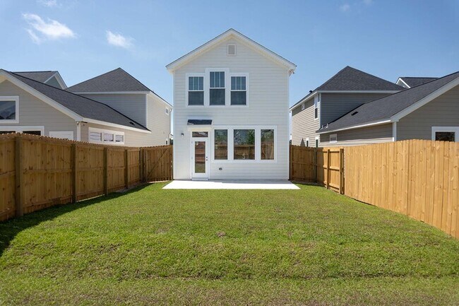 Building Photo - 1418 Landon Hills Dr
