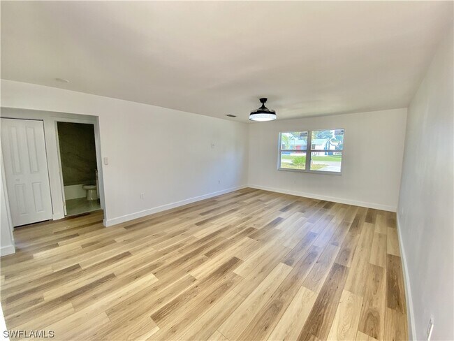 Building Photo - 11291 Linda Loma Dr