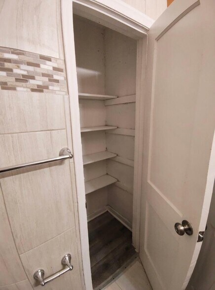 Building Photo - 3451 Sharpe Ave