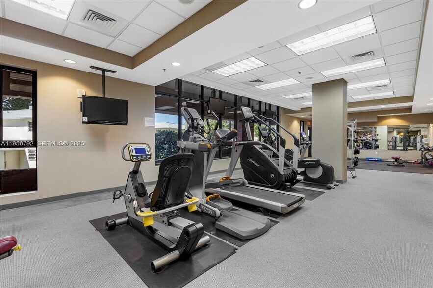 Building Photo - 8395 SW 73rd Ave