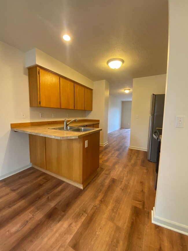 Building Photo - 3937 NE 149th Ave