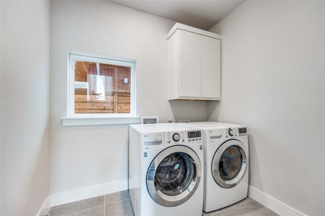 Building Photo - 1022 Barsotti Ct