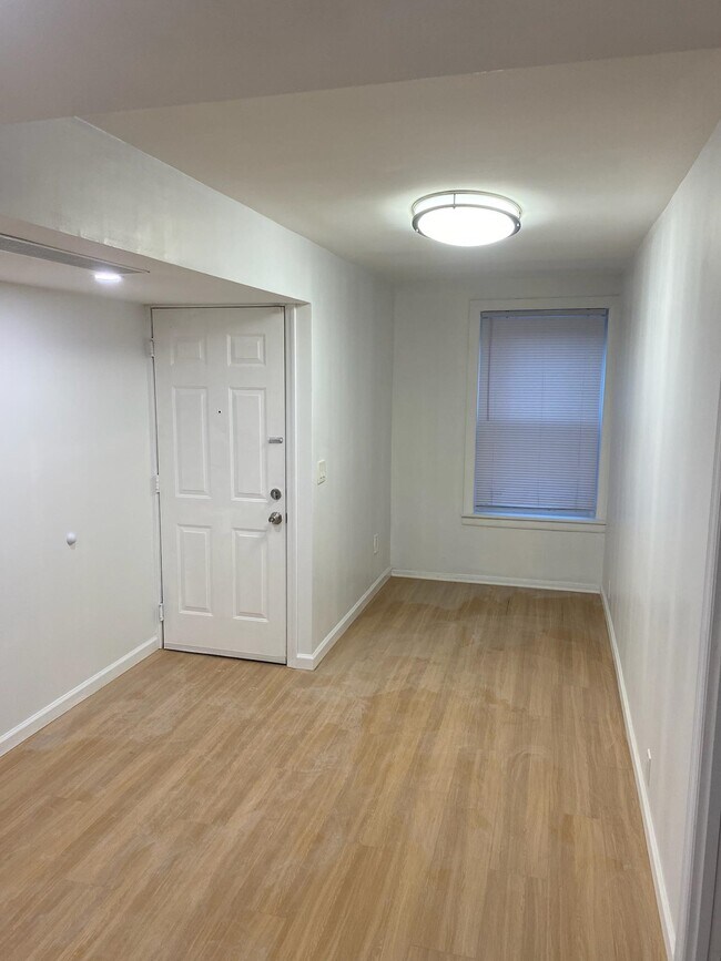 Building Photo - 298 Princeton Ave