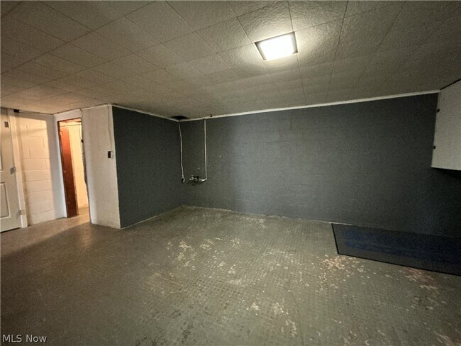 Building Photo - 925 Oxford Blvd