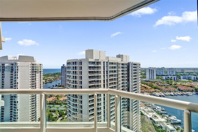 Building Photo - 21205 Yacht Club Dr