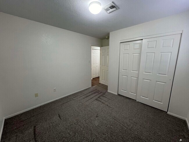 Building Photo - 10331 Monsoon Ave