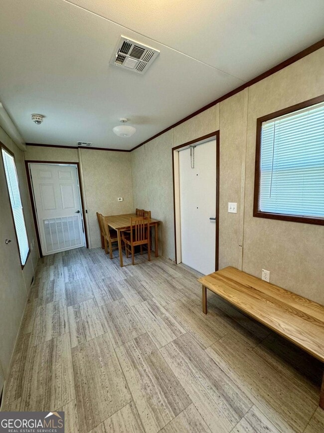 Building Photo - 2398 US-441