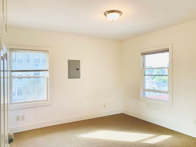 Building Photo - STUDIO WITH A PEAK VIEW OF DOWNTOWN! $1,49...