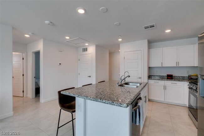 Building Photo - 639 Morbucks Ln