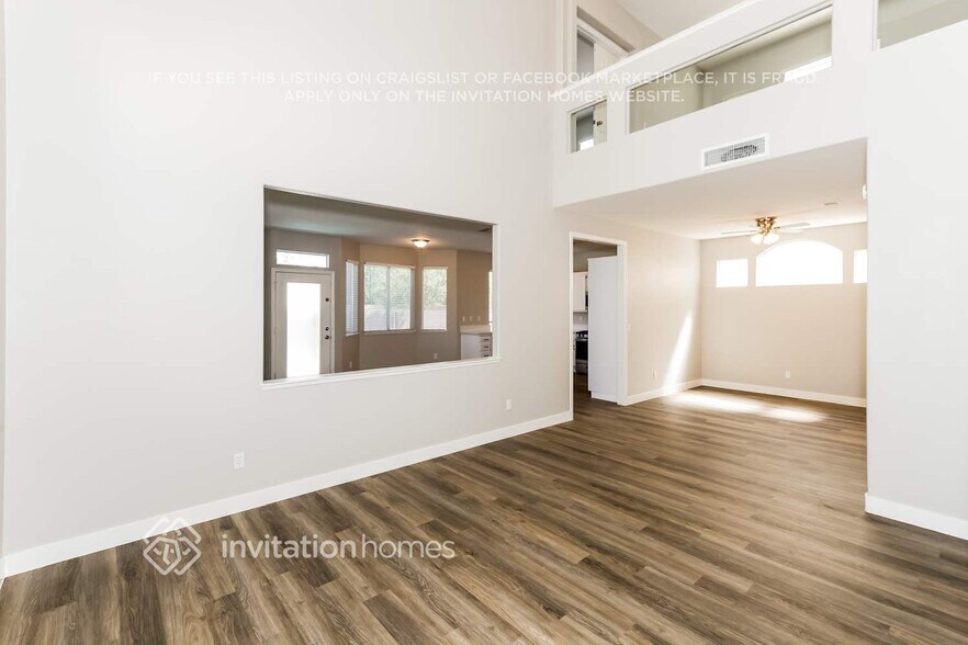 Building Photo - 9568 Aspen Glow Dr