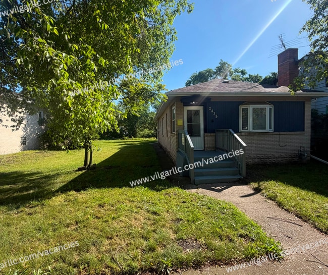Building Photo - Newly Renovated 3 Bedroom • 1 Bathroom Home