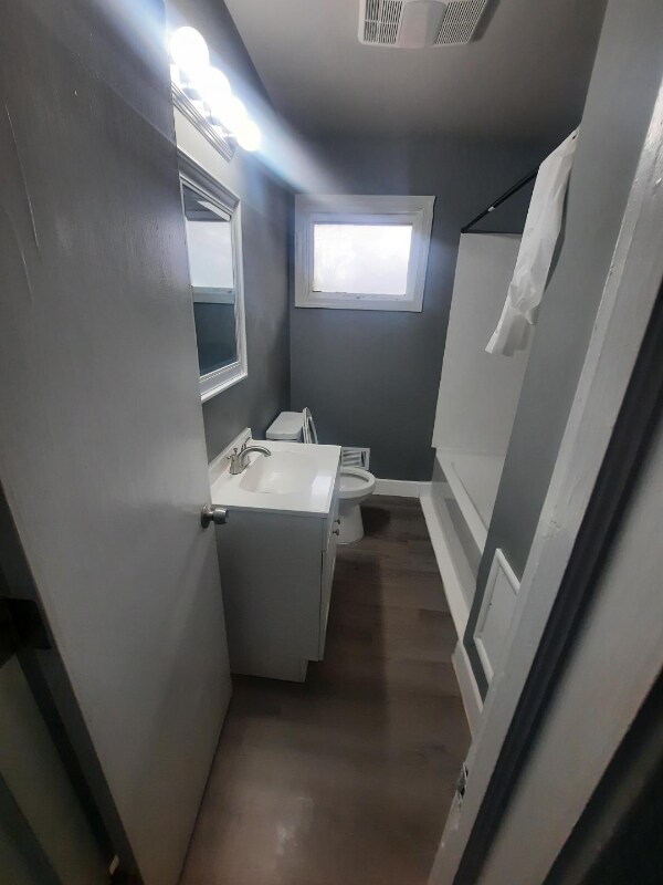 Building Photo - 716 E Highland Ave