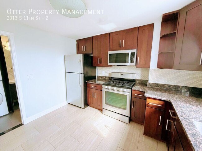 Building Photo - 2013 S 11th St