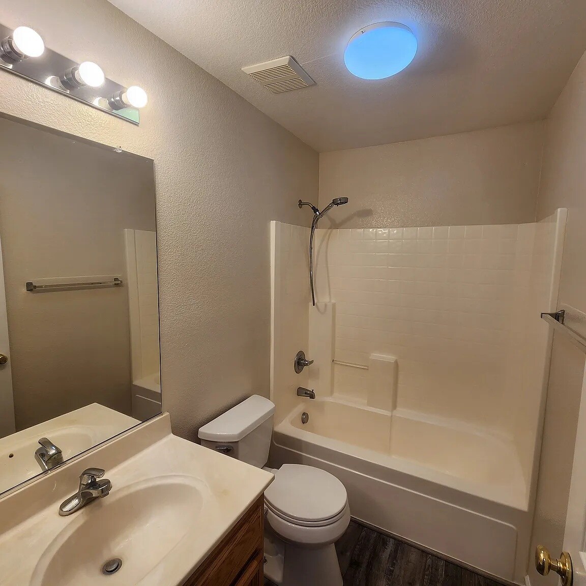 Building Photo - 9919 Tarzo Way