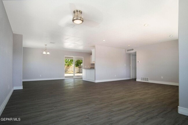 Building Photo - 5837 Marlin Dr