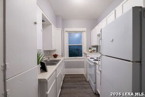 Building Photo - 1614 W Kings Hwy