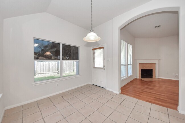 Building Photo - 8719 Sailing Dr