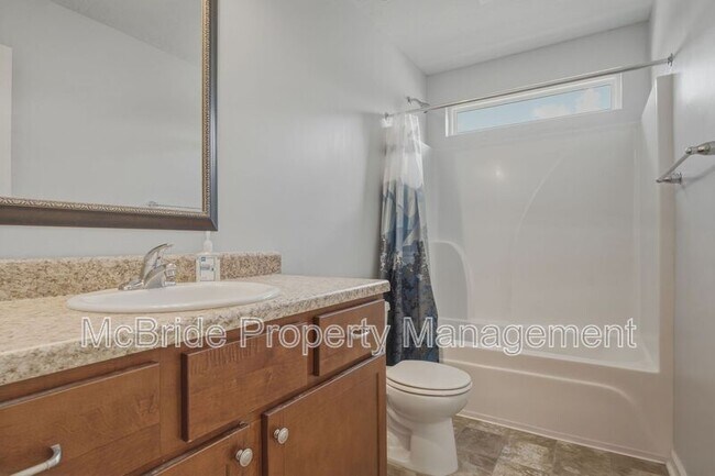Building Photo - 1653 Tralee Ct