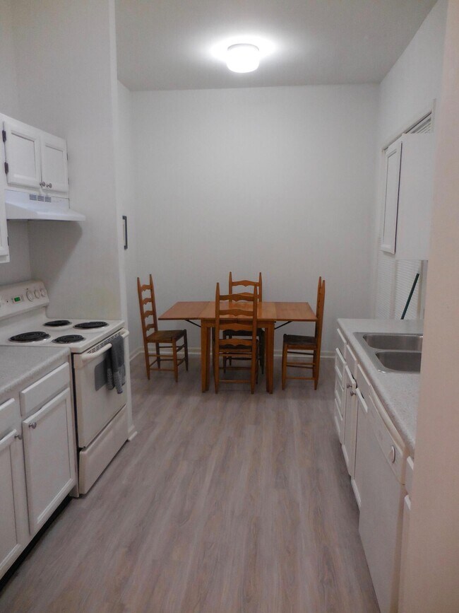 Building Photo - 375 S Upper St