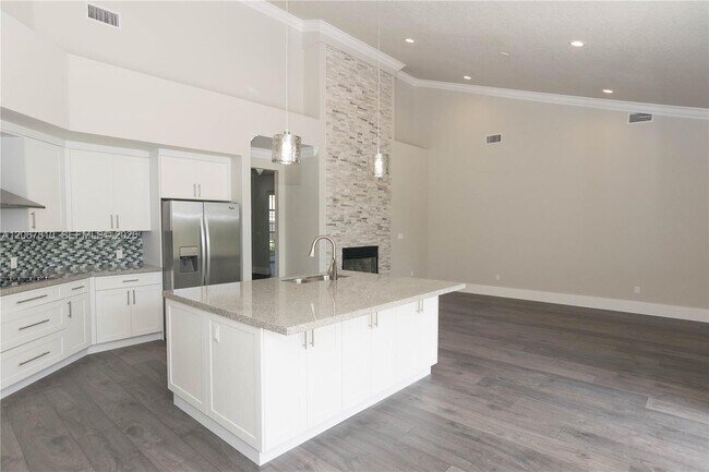 Building Photo - 3799 Lancewood Dr