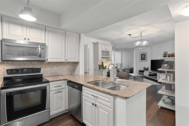 Building Photo - 1830 Radius Dr