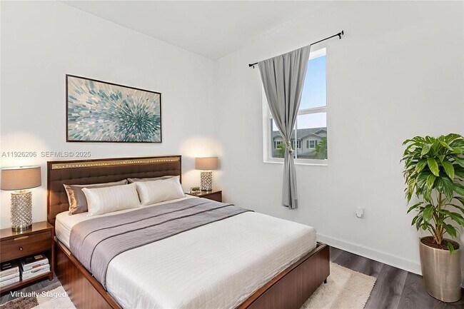 Building Photo - 2652 SE 13th St