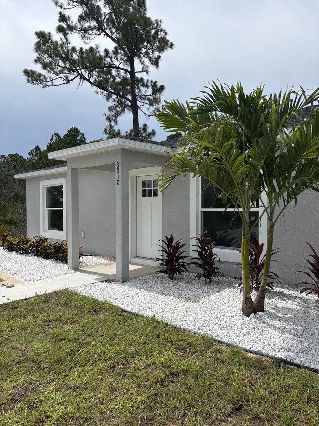 Building Photo - 3008 Hammock Rd