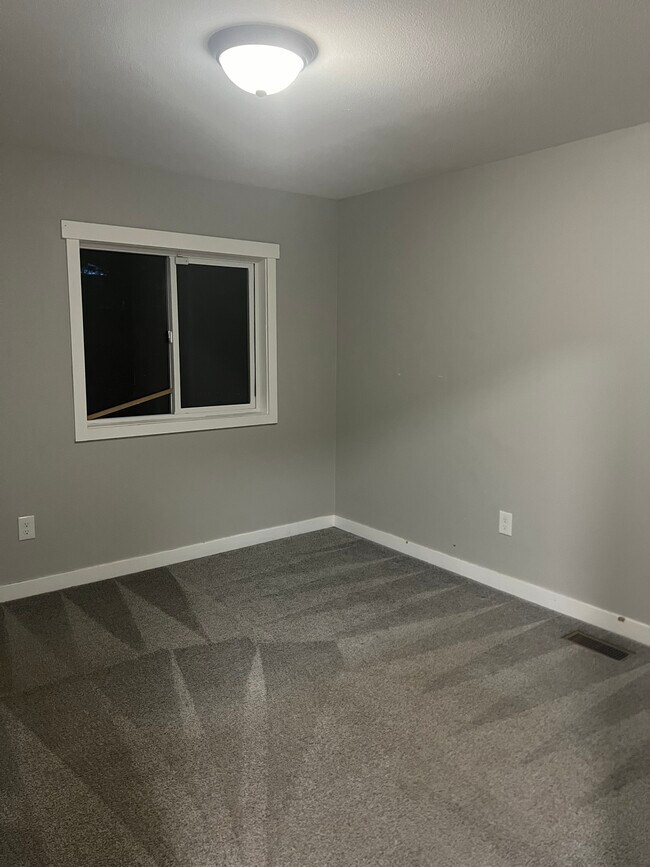 Building Photo - 9210 144th St Ct NW