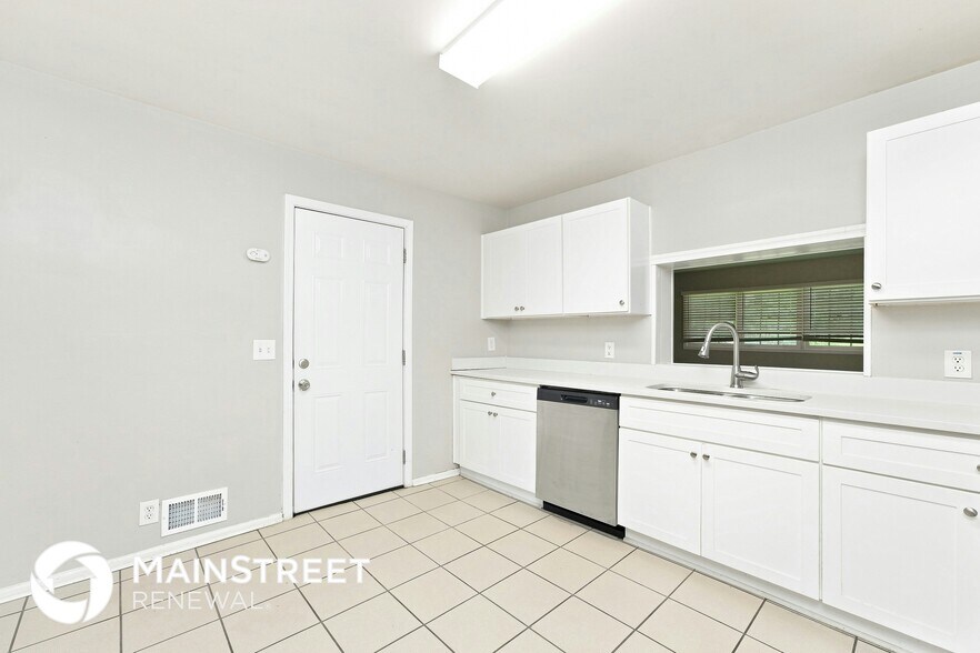 Building Photo - 532 Stonewood Dr