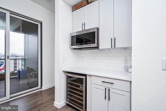 Building Photo - 1501 N 31st St