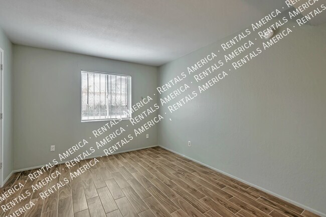 Building Photo - 644 N Richey Blvd