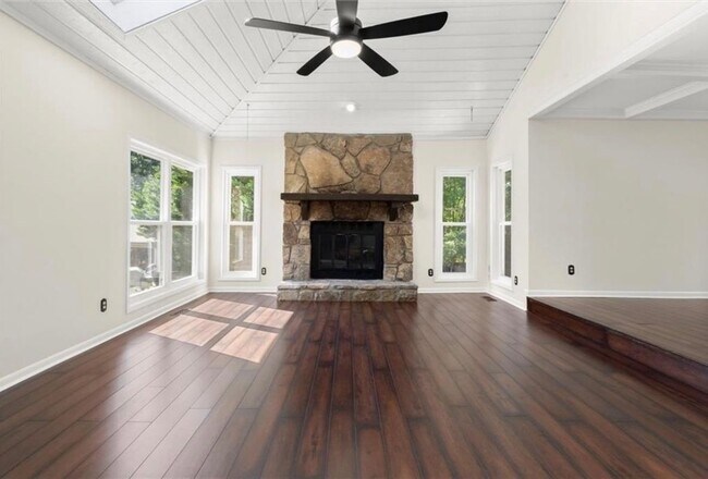 Building Photo - 2193 Oakrill Ct