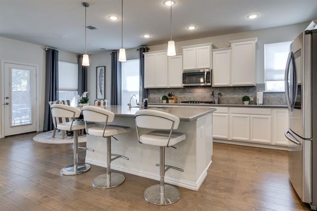 Building Photo - 4800 Meadow Falls Dr