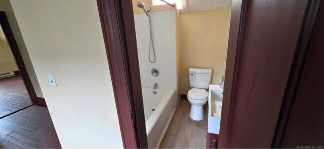 Building Photo - 186 Farren Ave