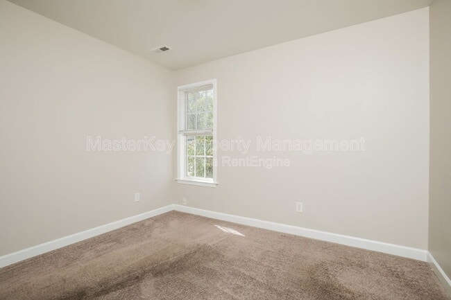 Building Photo - 1535 Ikes Pond Ln