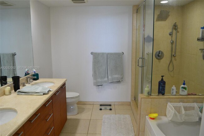 Building Photo - 50 Biscayne Blvd