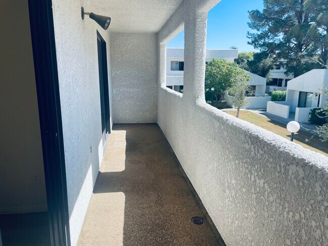 Building Photo - 69603 Heather Way