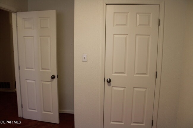 Building Photo - 10801 Donna Marie Dr